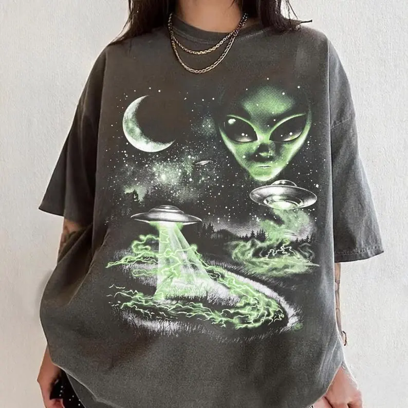 Comfort Colors Vintage Alien UFO 90s Graphic T-Shirt, Retro Sci Fi Alien Abduction Tee, Extraterrestrial Space Graphic Shirt, Unisex Cosmic Gift
