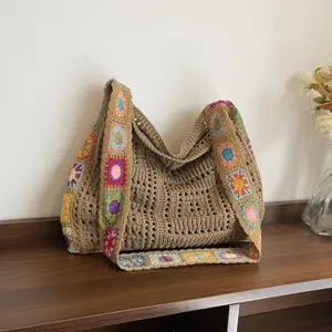 Women's Retro Floral Patchwork Messenger Bag - Boho, Hand Washable Lightweight Casual Shoulder Handbag for Women, Spacious Purses Crossbody Bag Ideal for Daily Errands and Beach Days