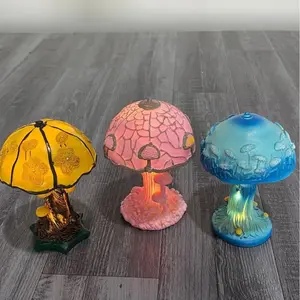 Vintage Resin Mushroom Table Lamp Creative Colorful Stained Plant Flower Series Snail Octopus Bedroom Bedside Night Light Decor