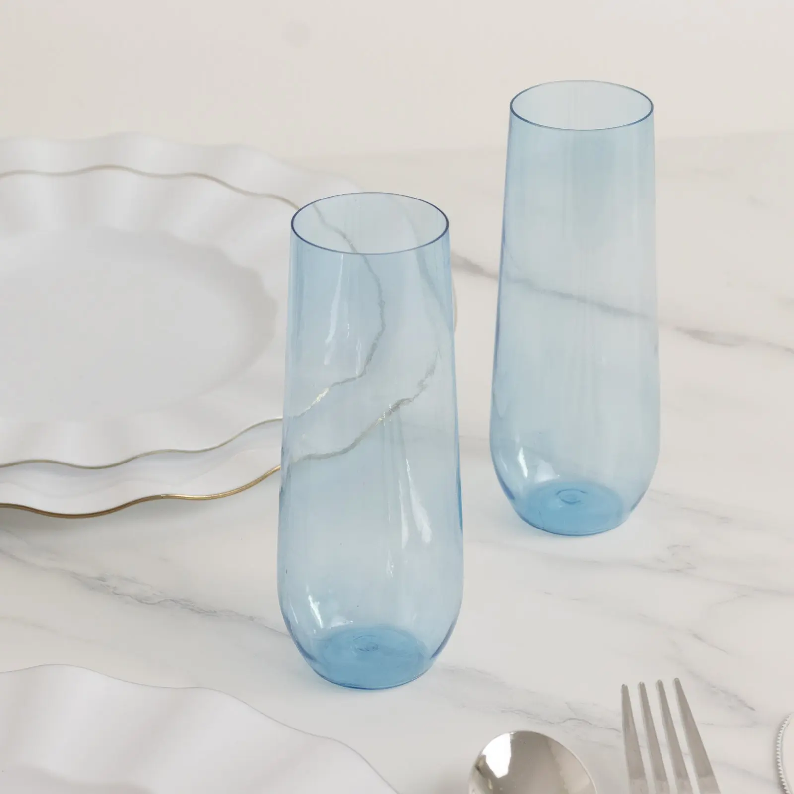 12-Pack Transparent Blue Plastic Champagne Flutes, 9oz Reusable Lightweight Drinking Glassware for Weddings