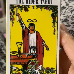 Waite Original Tarot Card Set, Includes 78 Cards & Guidebook, Ideal for Adults & Teens Aged 14+, Classic Tarot Game, Tarot Card Deck