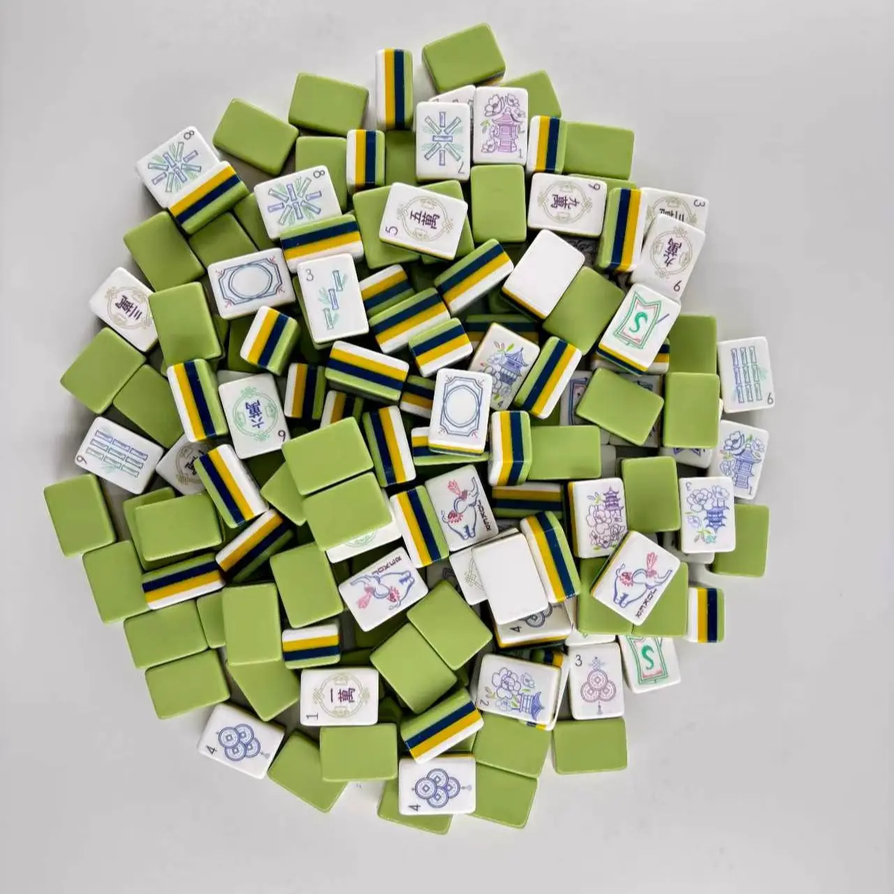 American-Style Mahjong Set with 32mm 160 Acrylic Game Pieces, 4-Layer Acrylic Construction, Green Elephant Designs, for Family Gatherings Tabletop Entertainment, Board Games Night, Fun Tabletop Game