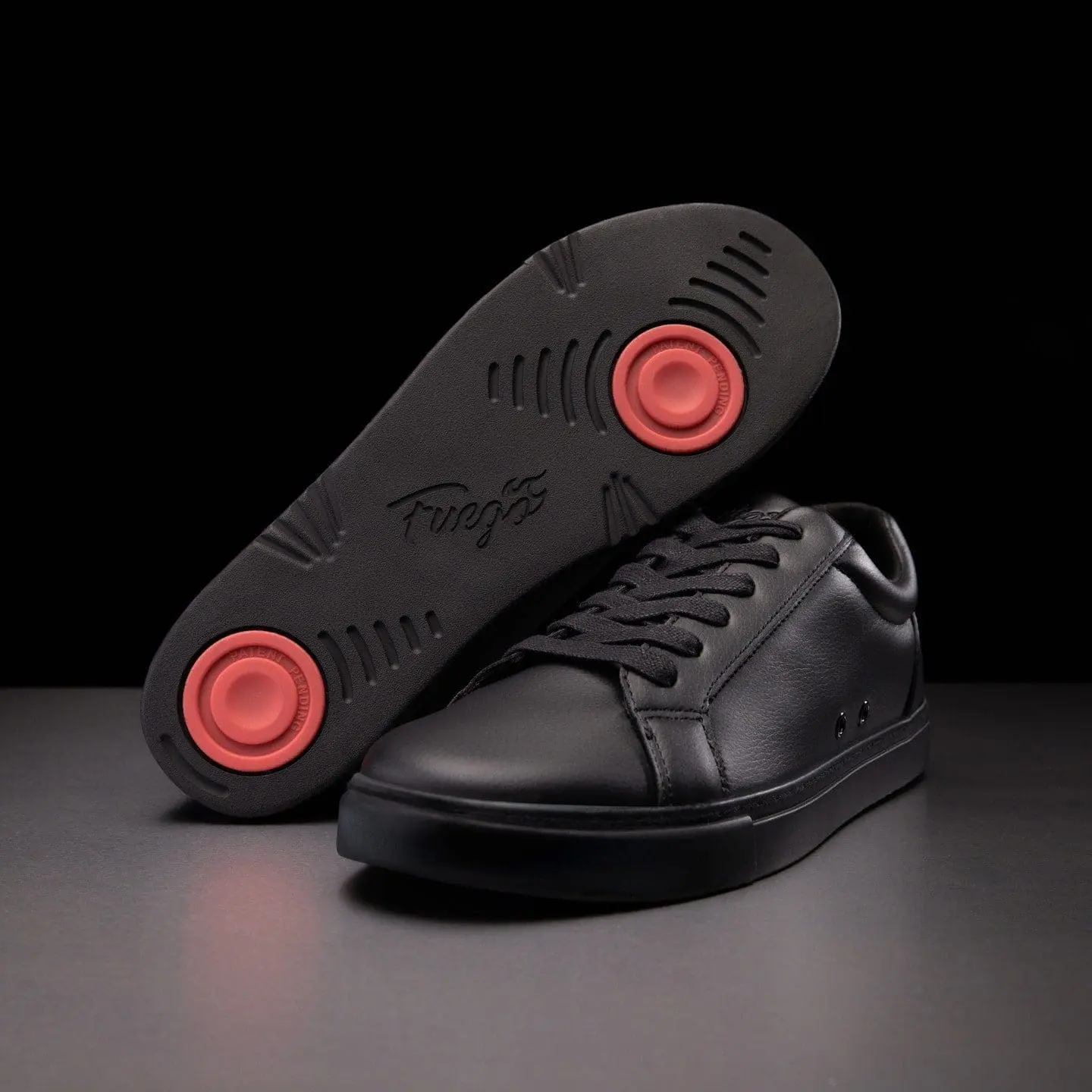 All-black Low-top
