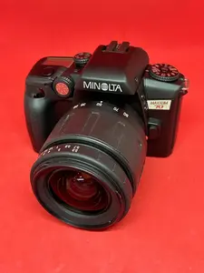 Minolta Maxxum 70 35mm Aoto-Focus Film Camera