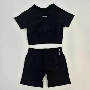 DFYNE Seamless Impact Gym Set for Women Compression Crop Top & Pleated Bum Scrunch Shorts Sculpting 2-Piece Workout Outfit for Yoga Training Athleisure Quick Dry Activewear Outdoor Sportswear Sporty Comfy Breathable