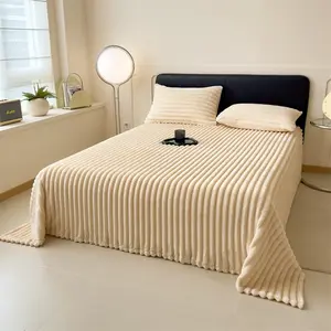 New Fleece Thick Warm Blanket, Soft Skin-Friendly, Cozy and Dense, Suitable for Office, Bed, Sofa, Nap, Single and Double Size, Ideal Gift, Machine Washable Throw Blanket