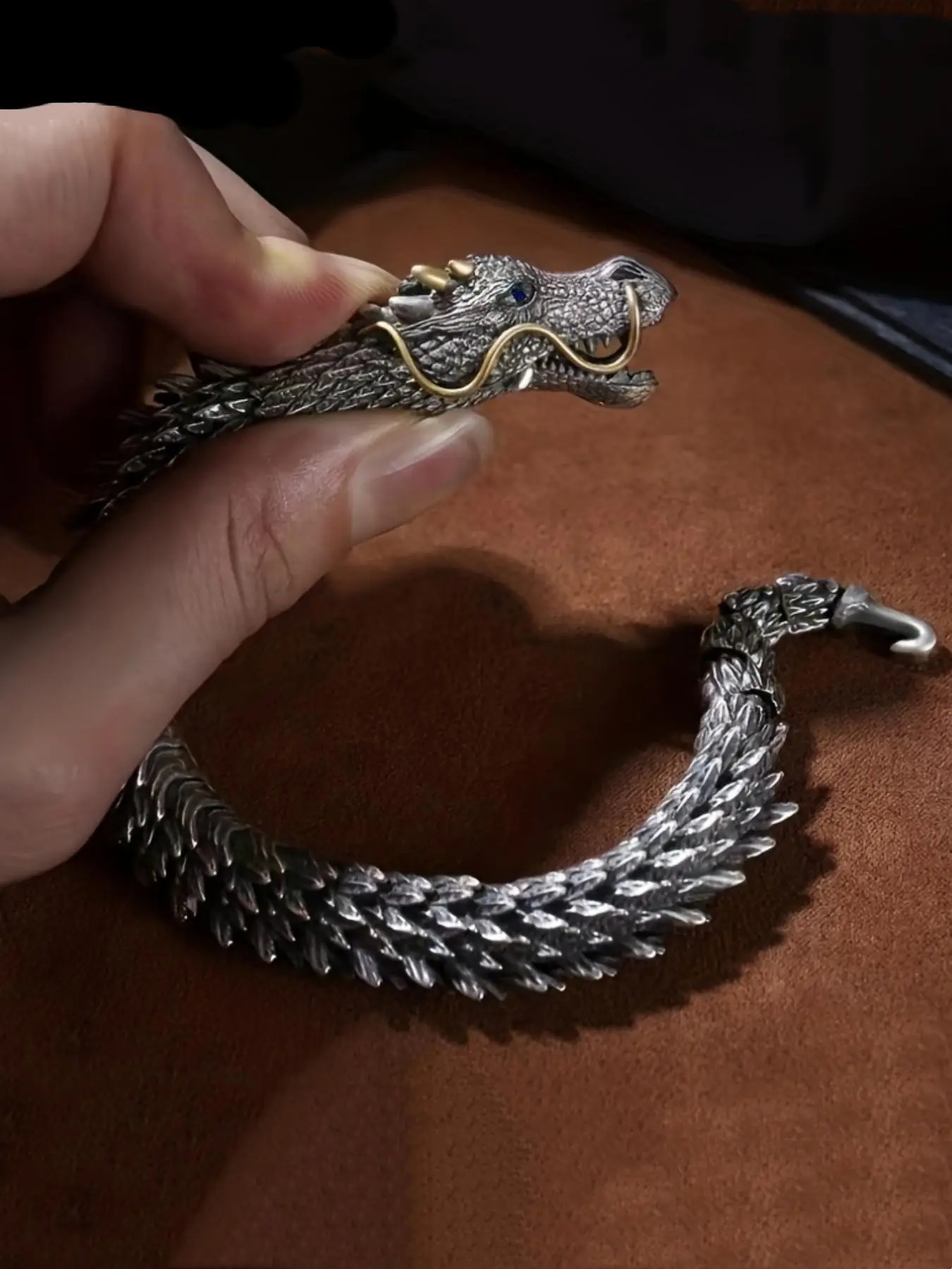 1 piece of retro bronze dragon bracelet, cool hip-hop punk men's bracelet, handmade dragon bone three-dimensional bracelet, Jewelry bracelet, Chinese dragon