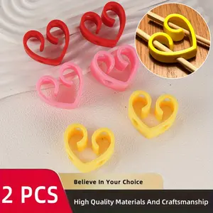 2pcs Heart-Shaped Chopstick Training Aid - Lightweight Cast Iron, Easy Food Picking for Beginners, Ideal for Chinese & Japanese Sushi Dining, Beginner Chopstick Aid|Playful Design|Durable Chopstick Holder, Chopstick Holder