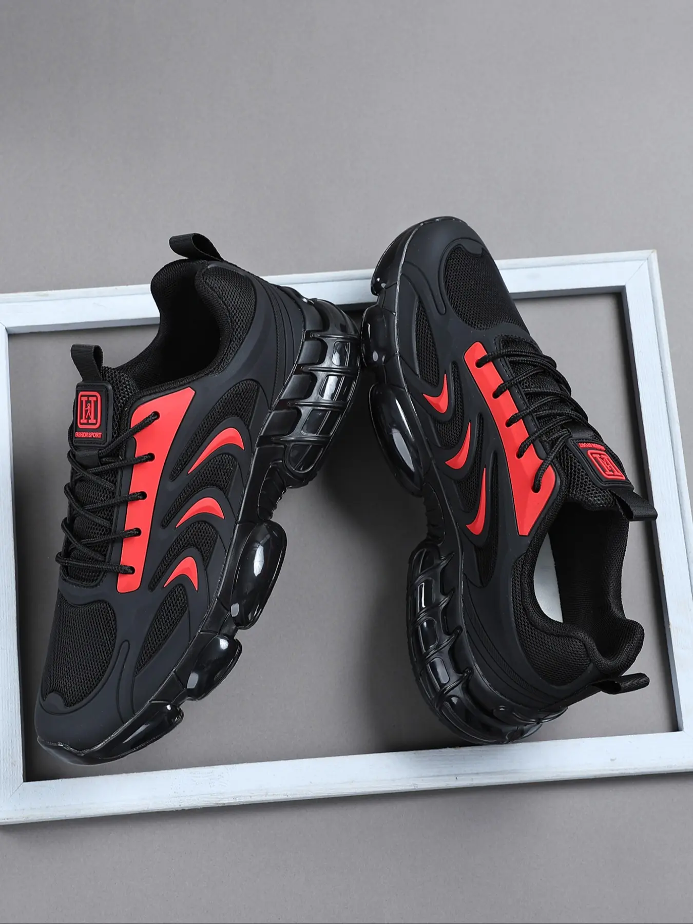 High-Quality Men's Casual Shoes, Comfortable Sports Shoes, Sporty Outdoor Shoes, Sneaker, Footwear Sneakers, Sportive Patchwork Sneakers, Patchwork Design, PU Leather Upper, PVC Sole, All Seasons, Medium Width