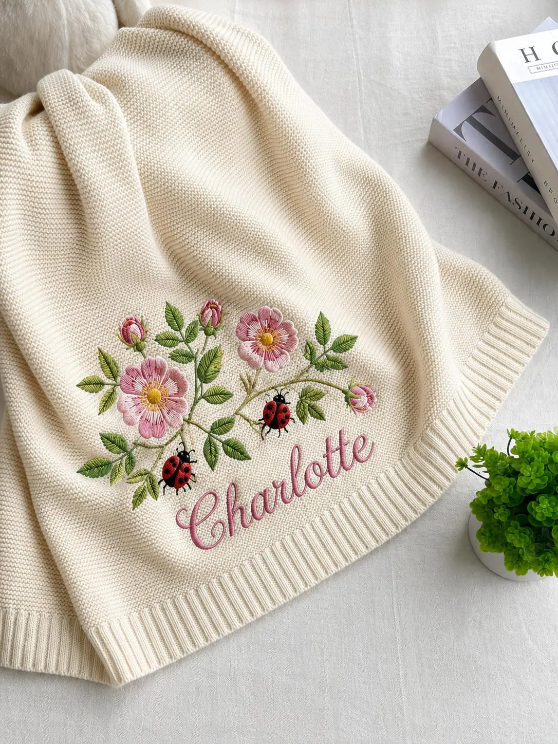 [Made-to-Order] Personalized Daisy Ladybug Embroidered Baby Blanket, Custom Name Wildflower Knit Baby Blanket, Floral Nursery Keepsake, Newborn Baby Shower Gift