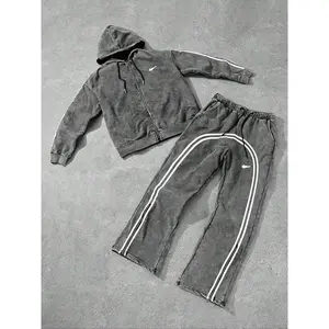 ��TDOTW�� Two street-style sweatshirt sets for young men, with loose design and pockets, cotton fabric and worn-out washable, suitable for both casual sports and daily wear. The two-piece men's clothing set for the holiday is a perfect gift for men.