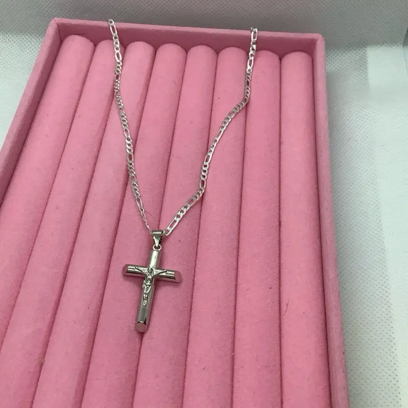 Hermoso crucifico de plata .925 3.5cm con cadena 16” de largo