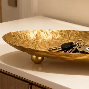 Gold hammered texture decorative storage tray, suitable for home use, featuring a light luxury style, multi-functional tabletop organizer for item storage