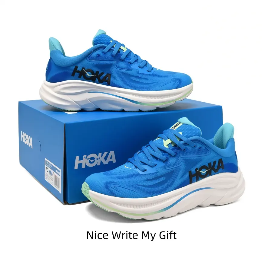 This bright-toned running shoes adopt breathable mesh fabric, bringing comfy wrapping feeling while you jog along seaside roads and enjoy outdoor slow running in leisure time
