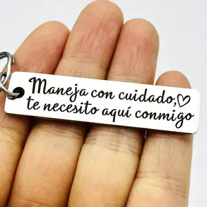 2pcs Driving Safety Keychain - Male and Female Truck - Valentine's Day Gift for Dad, Boyfriend, Car Enthusiasts, and Truck Drivers Friendship