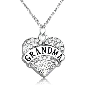 Grandma’s gift, heart-shaped pendant necklace, grandmother–granddaughter birthday necklace for family, mother’s Christmas gift