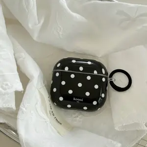 [leo] Autumn and winter niche design is simple, ancient and fashionable polka dot temperament black, suitable for Apple AirPods 4th generation wireless Bluetooth Headphone headset case