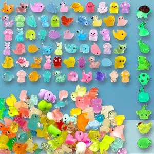 200 Pcs Mini Resin Animals Bulk Tiny Small Figures Micro Landscape Fairy Garden Dollhouse Accessories