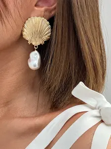 Elegant Trend Women Jewelry Faux Pearl High Quality Metal Seashell Dangle Pearl Embellished Earrings Vintage Style Holiday Party Accessories