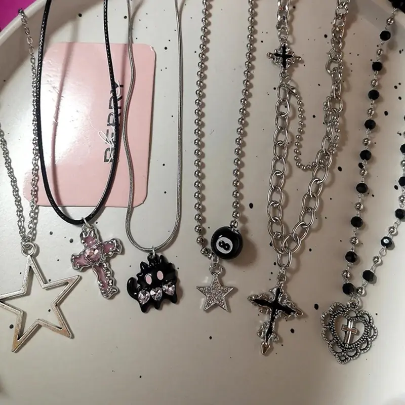 Punk Style Cross & Star & Heart Alloy Pendant Necklace, Fashion Pendants, Fashion Jewelry for Party, Daily Clothing Decor, Trendy All-match & Exquisite Jewelry for Birthday Gift, Fashion Accessory Necklace