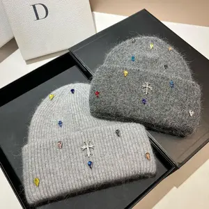 FashionablePariscrosslightluxurycolorfulrhinestonewoolknittedhatwinteroutdoorwarmsoftwaxyplushearprotectionhat