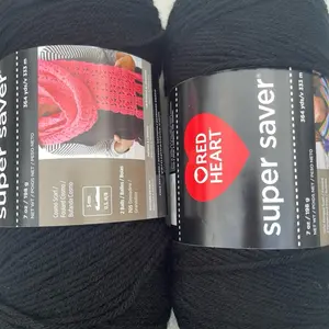 Red Heart super saver black yarn ( 7 oz/ 198g )