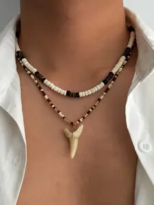 Fashionable Shark Tooth Pendant Necklace for Men, Summer Coconut Shell Wood Bead Chain, Eco-Friendly Lockbone Necklace, Trendy Charms Necklace, Trendy Accessory