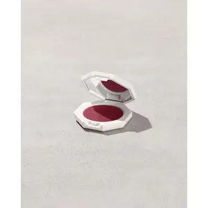 Cheeks Out Freestyle Cream Blush — Riri