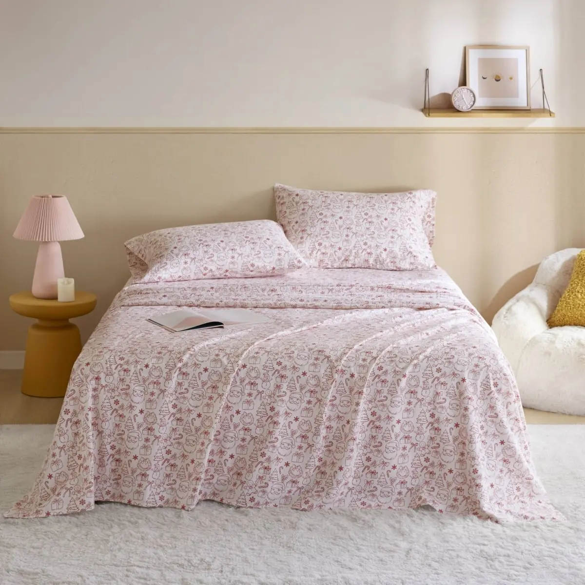 Intelligent Design Queen-Size 100% Cotton Flannel Bed Sheets Set - ID20-2511 Wrinkle Resistant Pigment-Print All Seasons Set Pack, Holiday Doodles Decorative Bedding