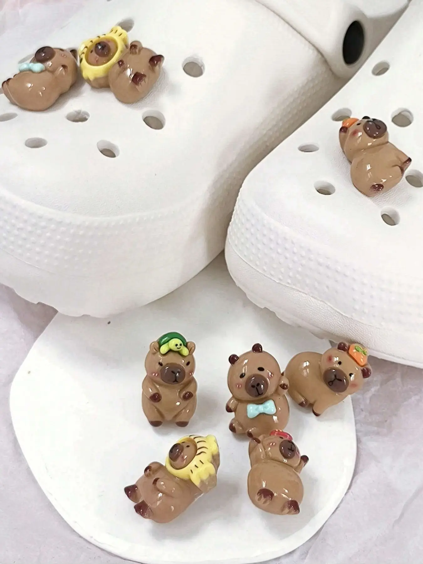 5-Piece Cute Cartoon Water Buffalo Shoe Decoration Set, Animal Design for Sandals & Clogs, Unisex DIY Accessories, Decorative Shoe Accessories, Clog Shoe Decorations, Perfect Gift, Cute Shoe Charms
