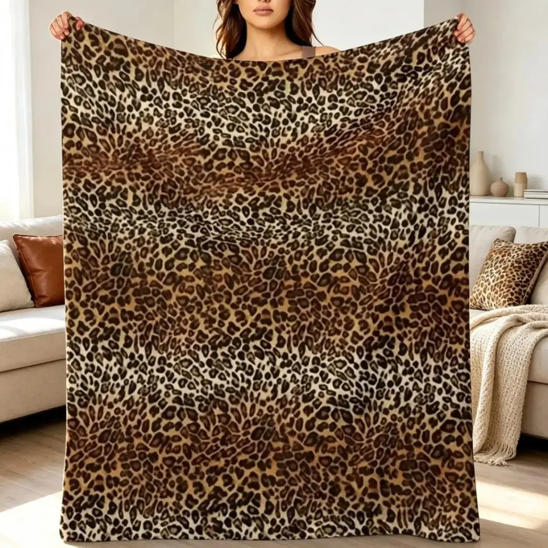 Leopard Print Polyester Flannel Throw Blanket - Super Soft Lightweight Antipilling Flat Weave Fabric, All-Season Warm for Home & Travel, Stylish Home Decor, Practical Holiday Gift for Adults, Cheetah Print