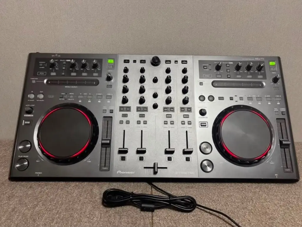 Pioneer DJ DDJ-T1 Traktor DJ Controller Boxed Tested Working