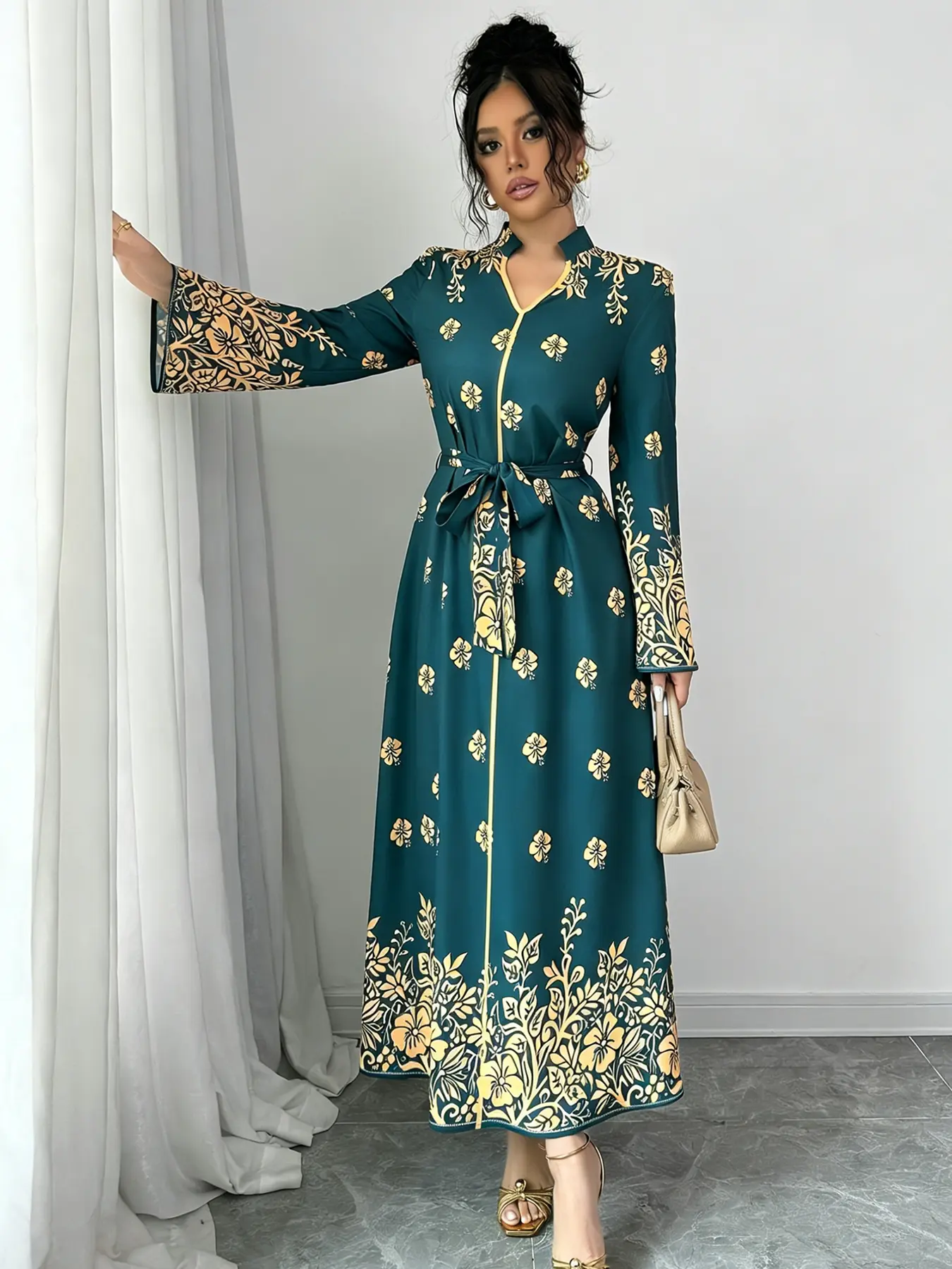 Women's dark green, Long sleeve gold printed waist hugging long dress, with gold printed accents, slim design, Casual Bodycon Dress, suitable for commuting, shopping, outdoor activities, indoor and outdoor dressing
