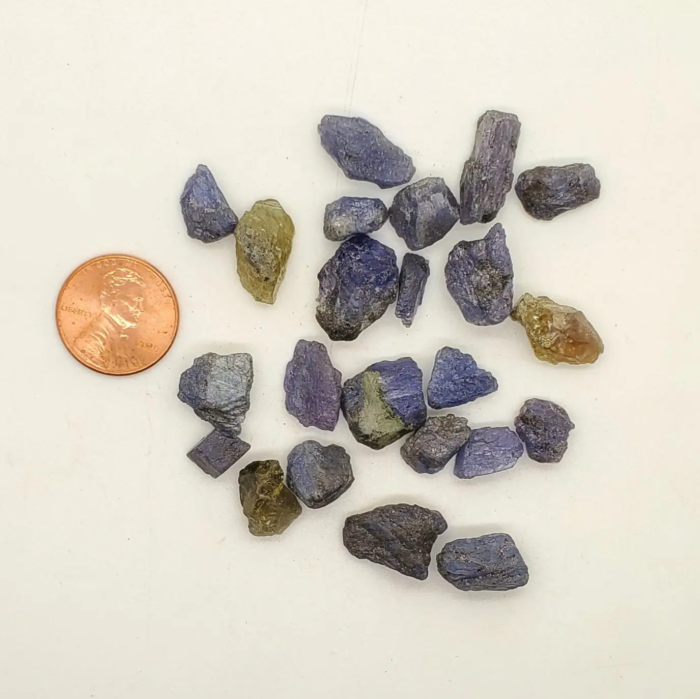 Tanzanite Rough – 1oz Bag – Mix size