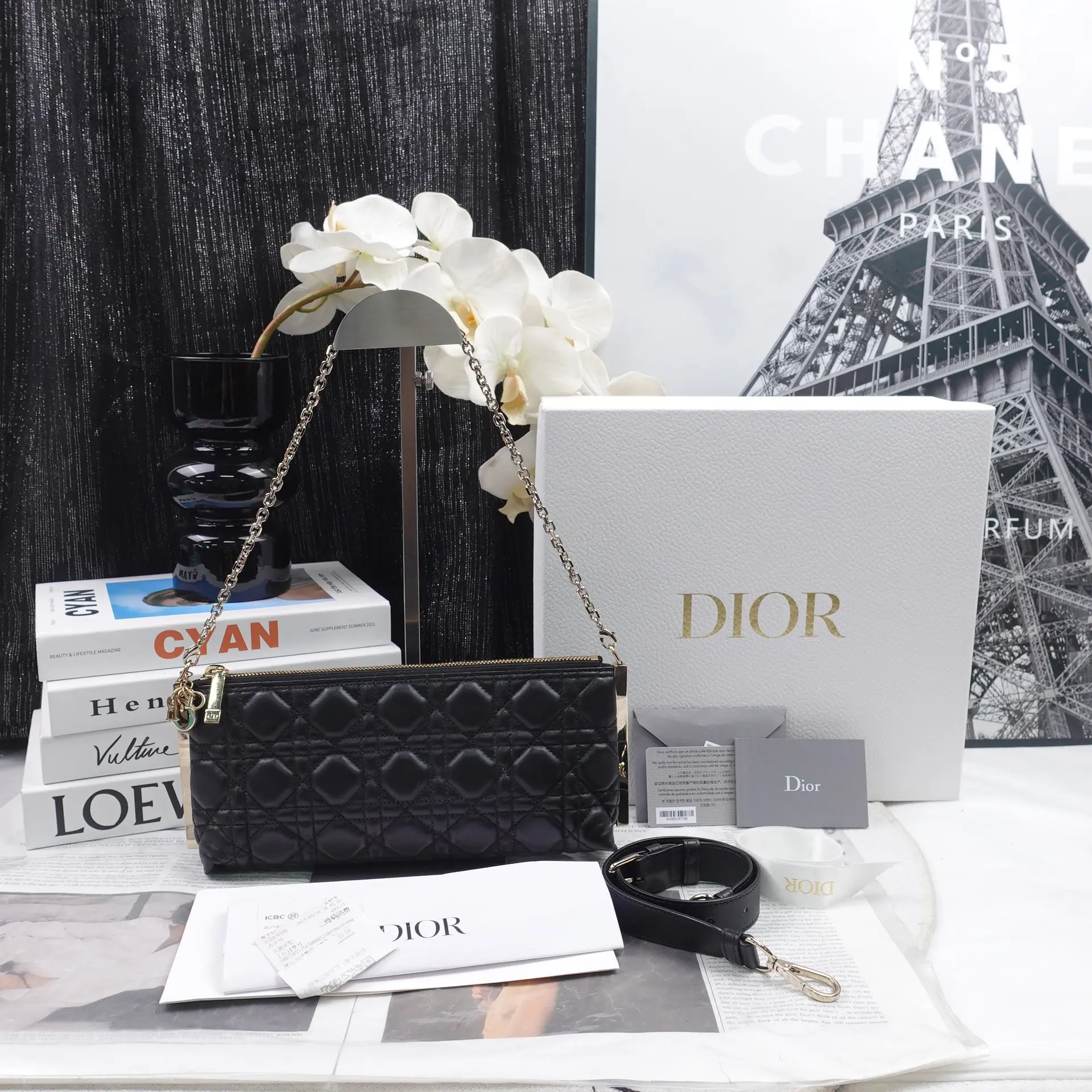 Pre-owned Dior Lambskin Shoulder Bags Club Black Shoulder Bag T10374173