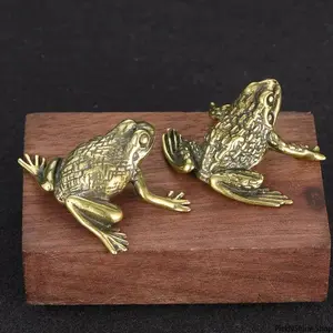 Retro Brass Lucky Golden Toad Ornament Exquisite Handcrafted Craft Figurine Suitable For Study Office Desk Tea Table Decor Small Decorative Statue Ideal For Collection And Feng Shui Inspired Home Ornamentation