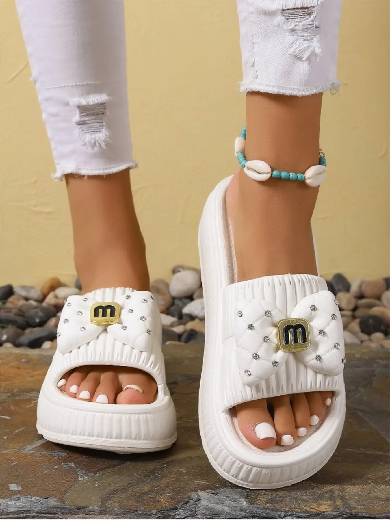 Women's Home Slippers, Summer Slide Slippers, One-Step Indoor Slip-On Shoes, Korean Style Trendy Design, Rhinestone Bow Flower, Fashion Versatile for Party Outdoor Beach Office, Studded Decorated Slides, Lightweight Slipper