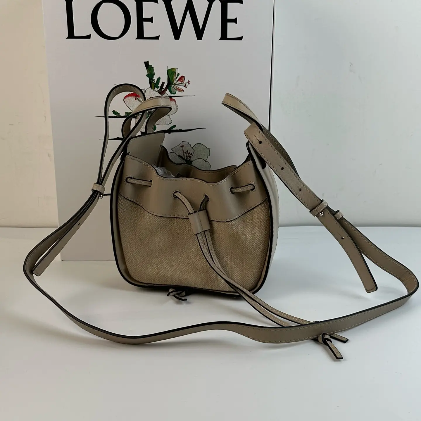 Pre-owned Loewe 	Pre owned Mini Balloon Bucket Crossbody Bag					