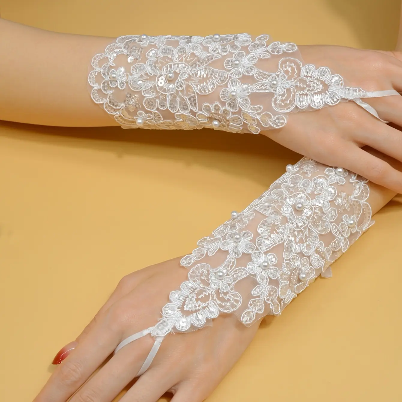 Bridal Short Fingerless Lace Gloves - Elegant Embroidered Wedding Accessory with Beaded Details