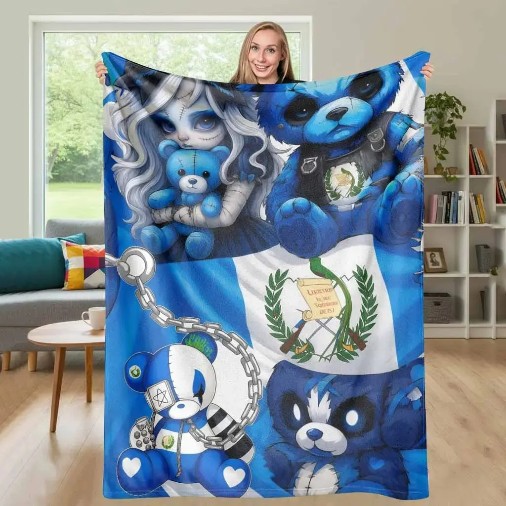 Quetzal & Guatemala Flag Grunge Graphic Flannel Throw BlanketUltra‑Soft Breathable Anti‑Pilling Wrinkle‑Resistant, Warm Lightweight for Couch Bedroom, Thoughtful Holiday Gift