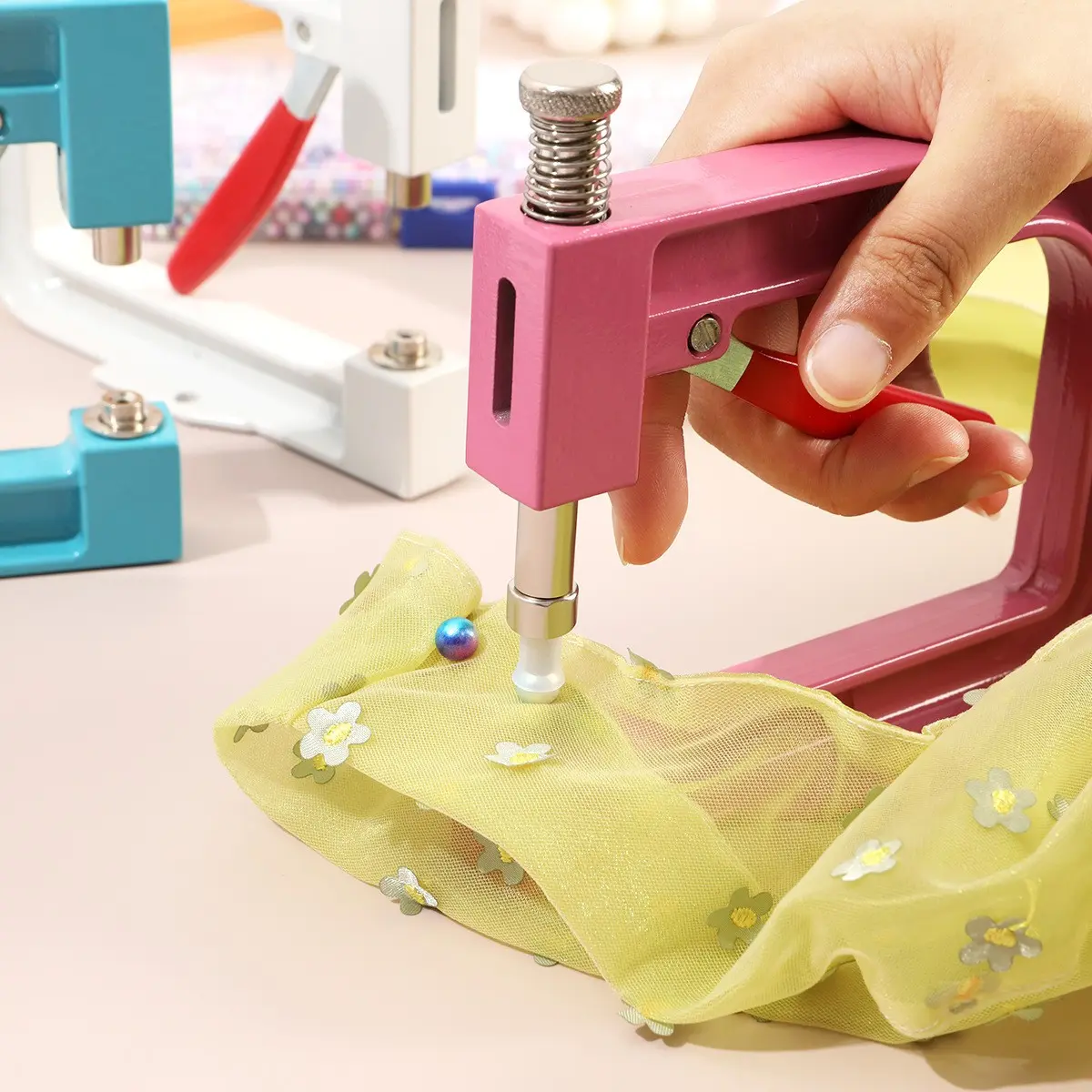Bead Setting Machine for Pearl Crafting, Faux Pearl Hand Press Tools, Manual Operation, DIY Handmade Rivet Fixing for 4-10mm Beads, Clothes & Crafts, Sewing Supplies, Fabric Embellishments, Beading