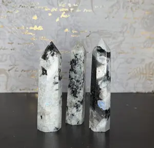 Moonstone tower 9-10cm