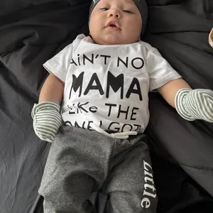 Baby Boys Short Sleeve Letter Print Romper and Long Pants Set with Hat, Newborn Gift Set, Stylish Infant Clothes for Summer, Comfortable Baby Clothing