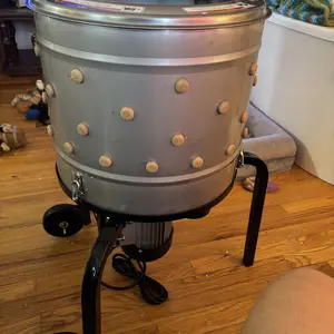 【SummerFinds】VEVOR Chicken Plucker Machine, 15.7 in Drum, 550W & 275RPM Electric Chicken Plucking Machine with 114 Soft Fingers & Transport Wheels, Stainless Steel Feather Remover for Processing 1-2 Chicks Once