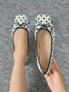 Women's Square Toe Mary Jane Shoes, Polka Dot Design, Comfortable Lightweight Flat Casual Shoes for Fall Winter