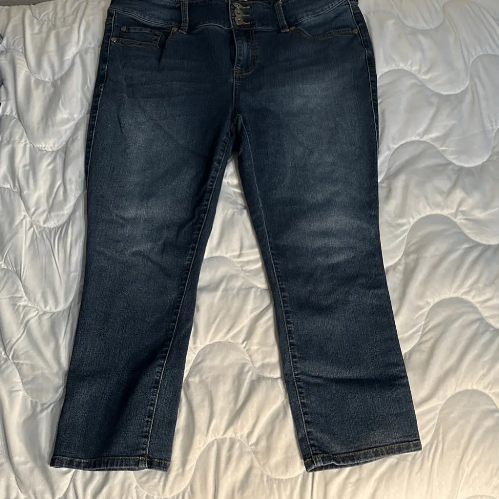 Torrid Jeans Size 16. Inseam: 23 Inches Jegging Crop