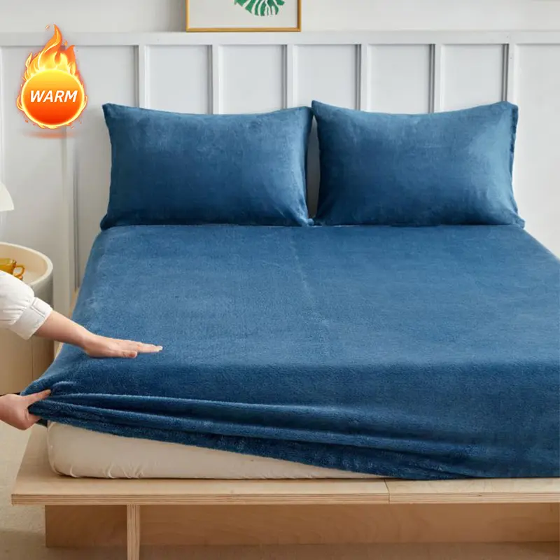 Elegant Comfort Luxuriously Soft 3-Piece Velvet Plush Flannel Fitted Sheet Set - Premium Quality - Cozy Warm, Anti-Static, Non Pilling Fuzzy Velvet Flannel Fleece Deep Pocket Sheet Set - 1 Fitted Sheet And 2 Pillowcases,Christmas