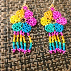 Mexican Beaded Flower Dangle Earrings, Beaded Earrings, mexico Earrings, Chiapas Earrings