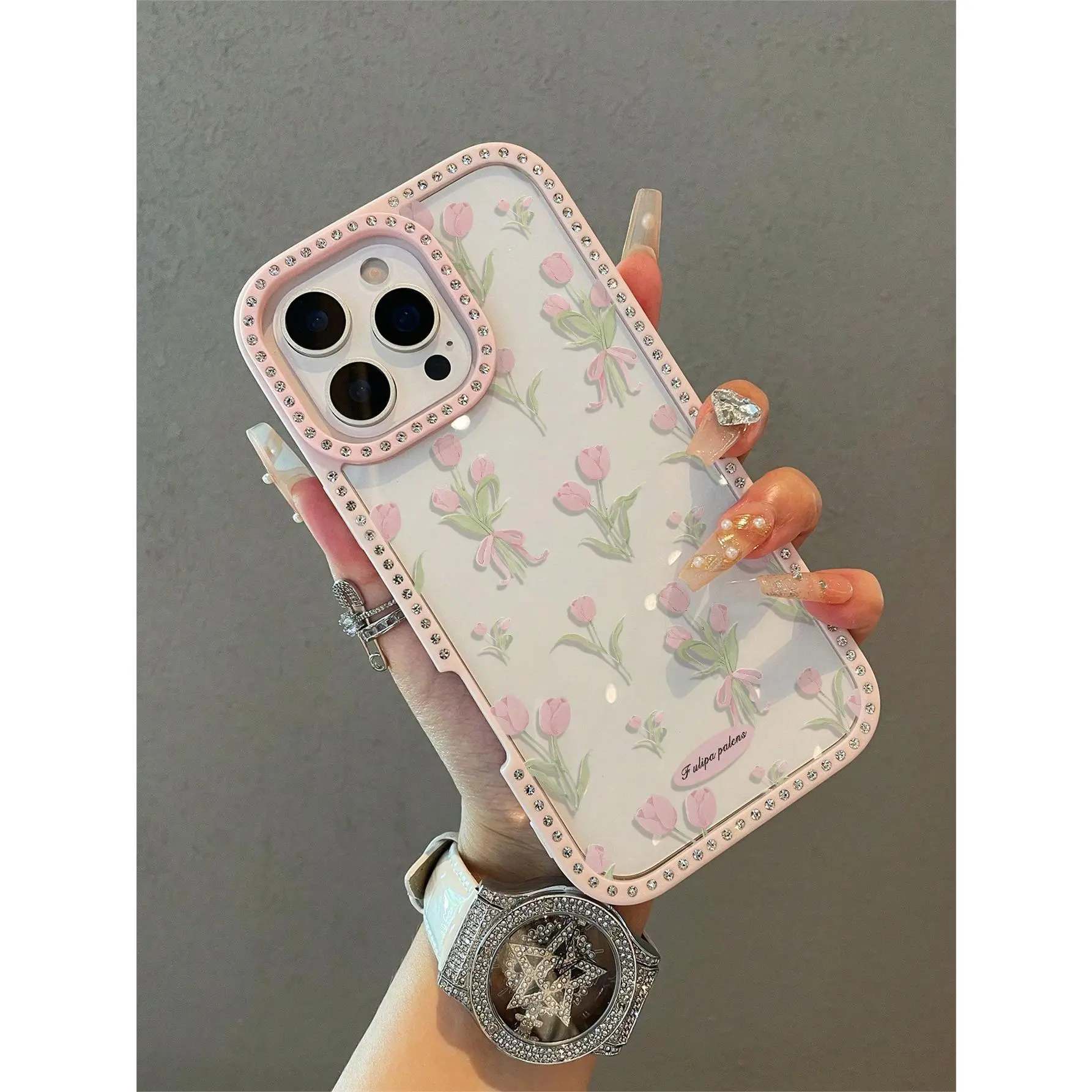A luxurious crystal-inlaid transparent tulip patterned full-body phone case, compatible with iPhone 17/16/15/14/13/12/11, dustproof, elegant, shockproof, drop-resistant TPU material full-body phone case, in a fresh style with flower patterns