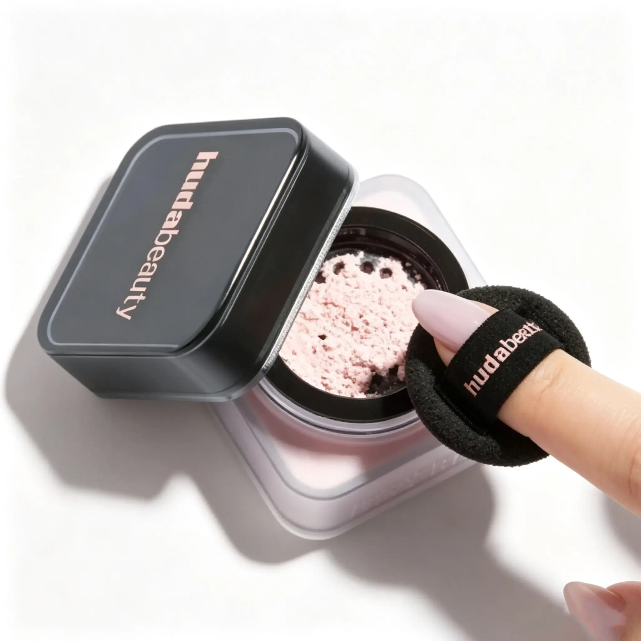 HUDA BEAUTY Mini Easy Bake Loose Setting Powder, Translucent Oil Control Finish, Long-Lasting Matte Blurring